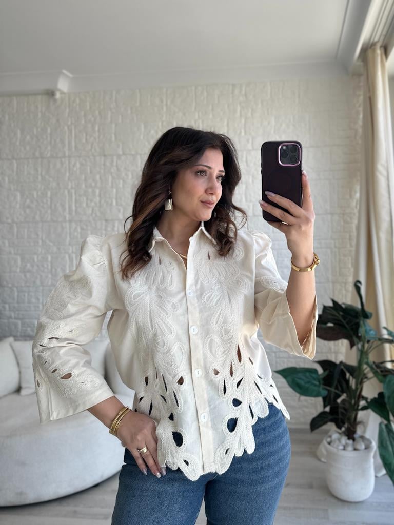 Bej Nakış Süzene İşleme Ajur Model Keten Gömlek