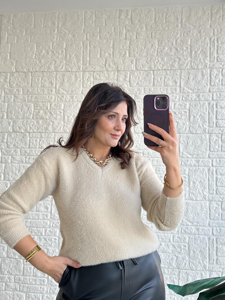 Bej V Yaka Yumoş Triko Kazak