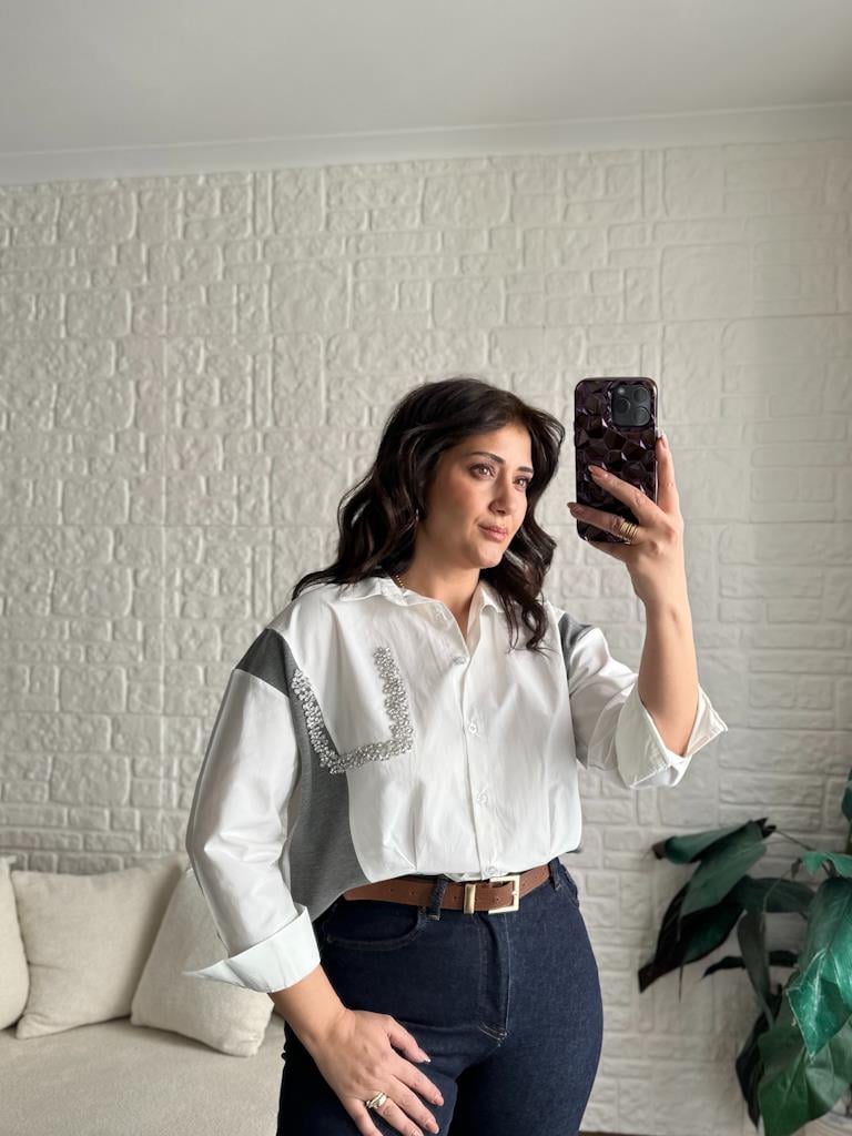 Beyaz Gri Triko Detaylı Taşlı Gömlek