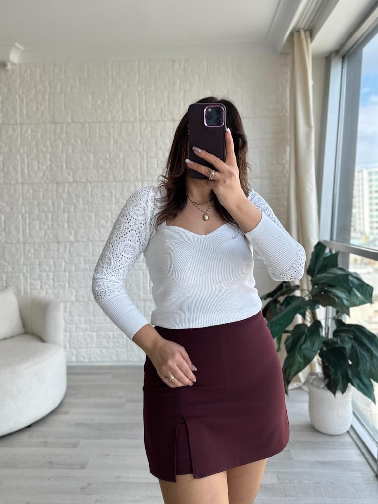 Bordo Orjinal Marka Yırtmaç Detaylı İçi Şortlu Etek