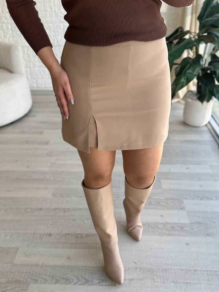 Camel Orjinal Marka Yırtmaç Detaylı İçi Şortlu Etek