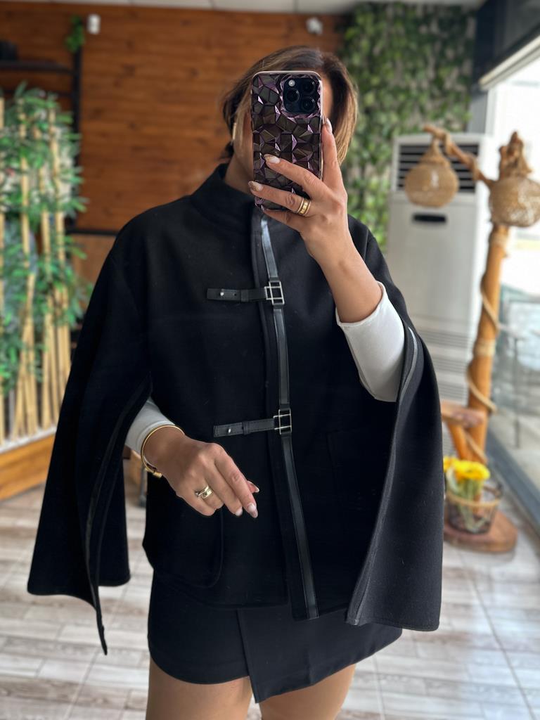 Deri Kemer Biritli ve Kol Biyeli Kaşe Panço Siyah