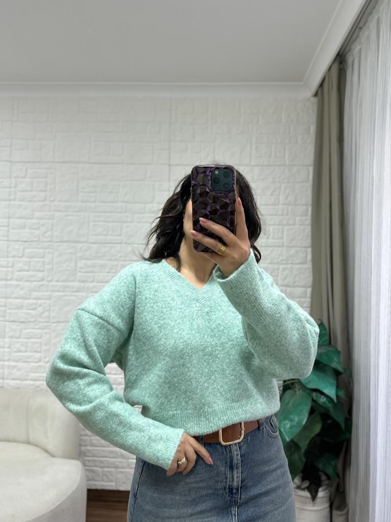 Dilvin V Yaka Yün Karışımlı Kazak Mint Yeşili