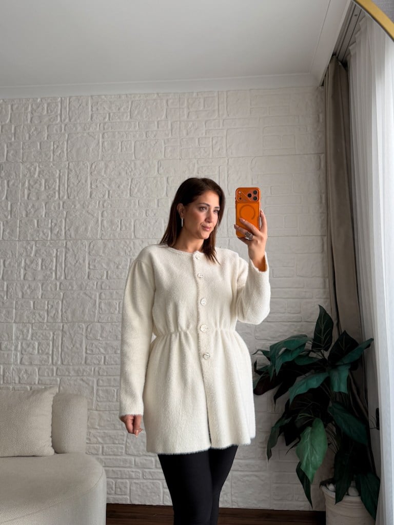 Ekru Beli Lastikli Gold Düğmeli Yumoş Tunik Hırka