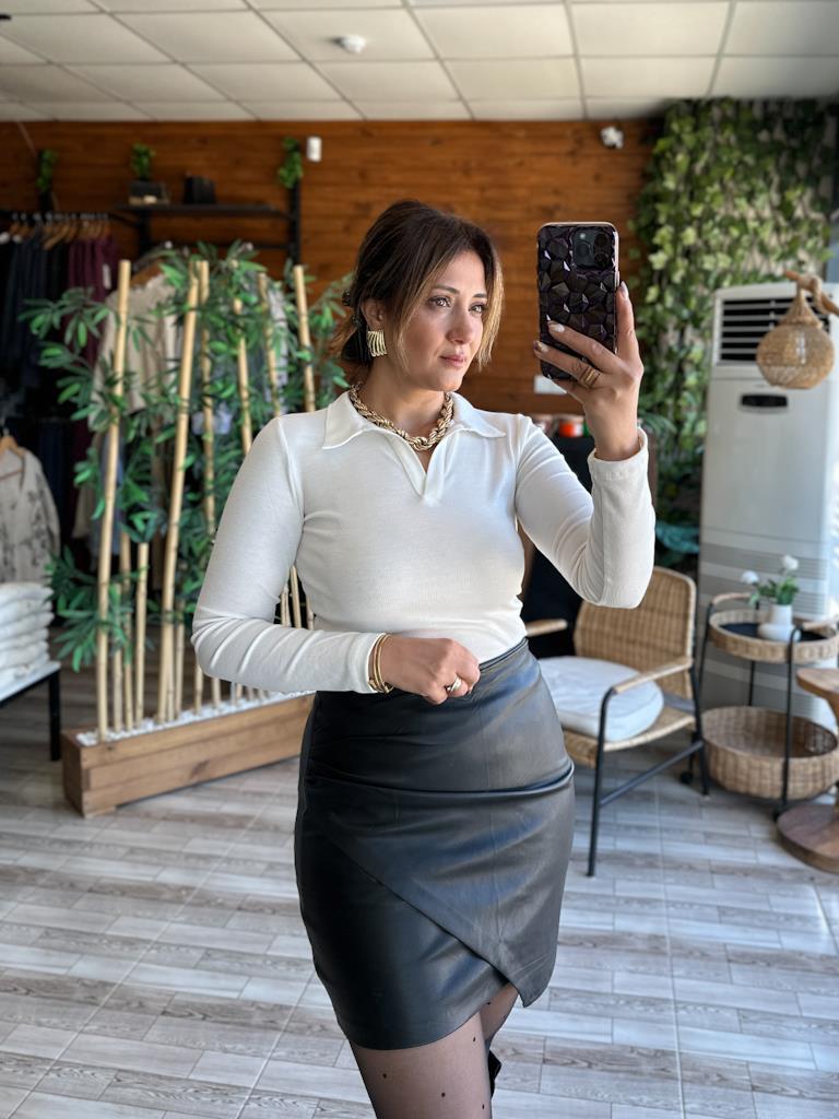 Ekru Polo Yaka Kaşkorse Bluz