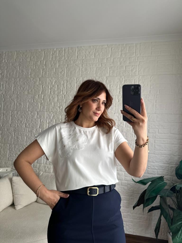 Ekru Premium Tül Gül Detaylı Bluz