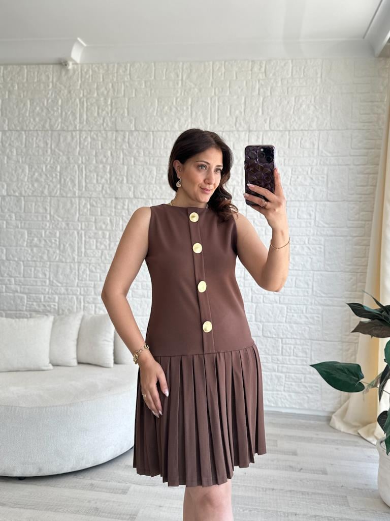Gold Düğmeli Pilleli Elbise Kahve