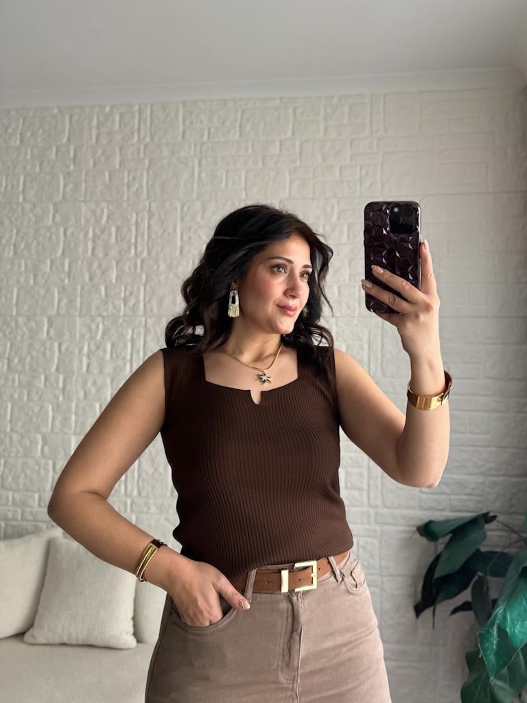 Kahverengi V Yaka Detaylı Fitilli Full Likralı Bluz