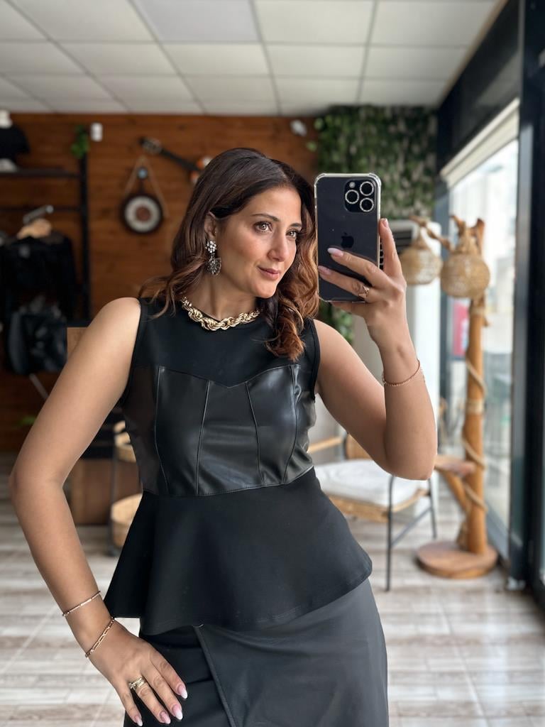 Kalın Askılı Deri Detaylı Sırt Fermuarlı Bluz