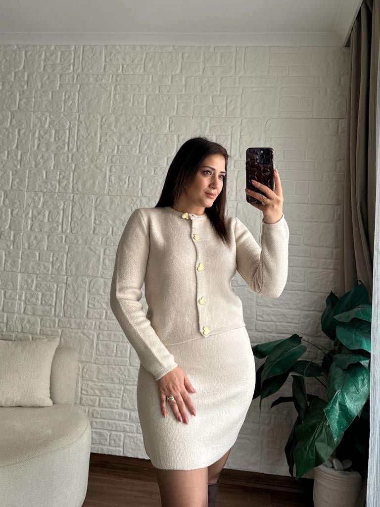 Kalp Düğmeli Etek Hırka Triko Takım