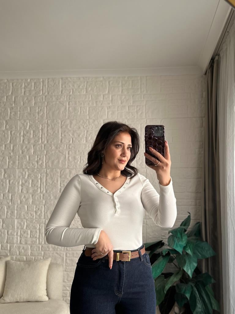 Karol V Yaka Çıtçıtlı Kaşkorse Bluz Ekru