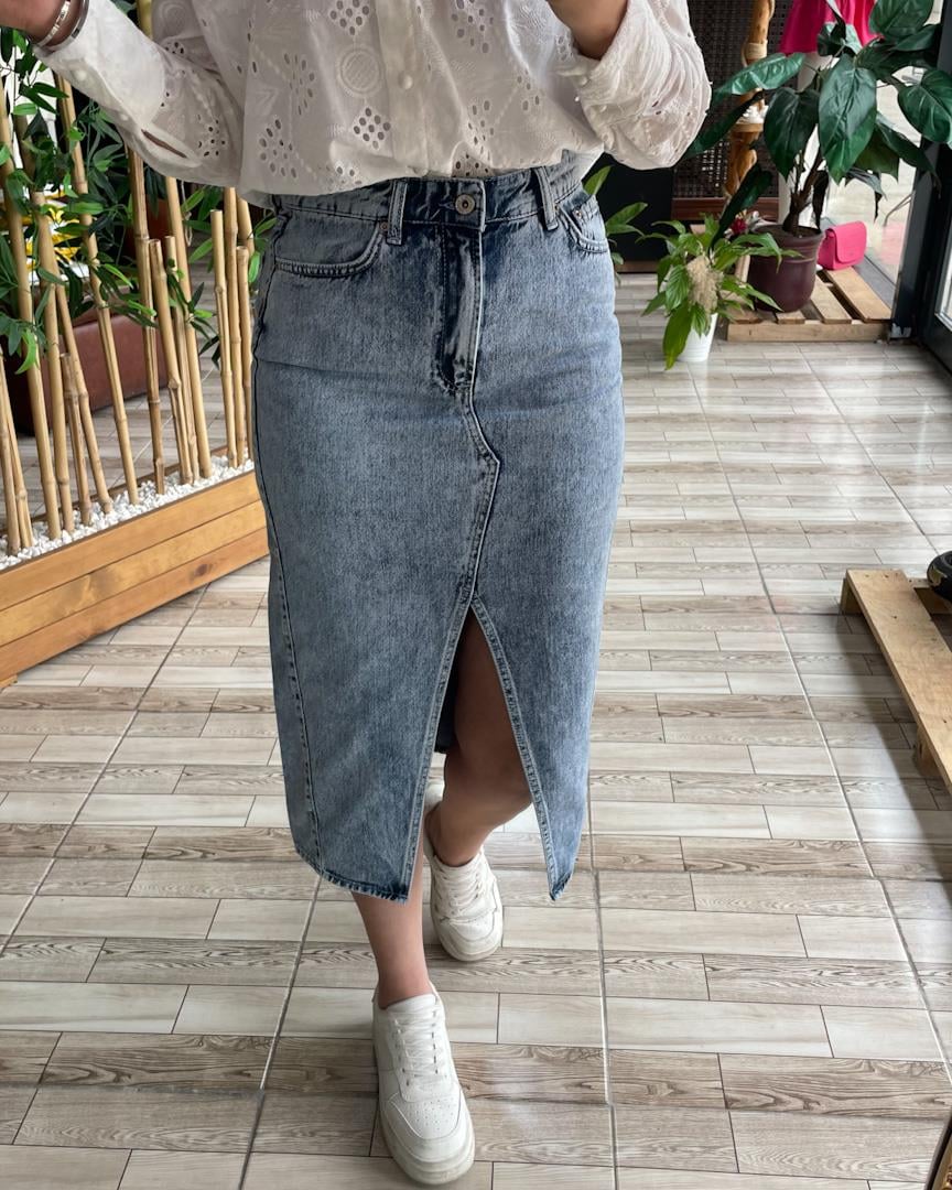 KAROL YIRTMAÇ DETAYLI JEAN ETEK