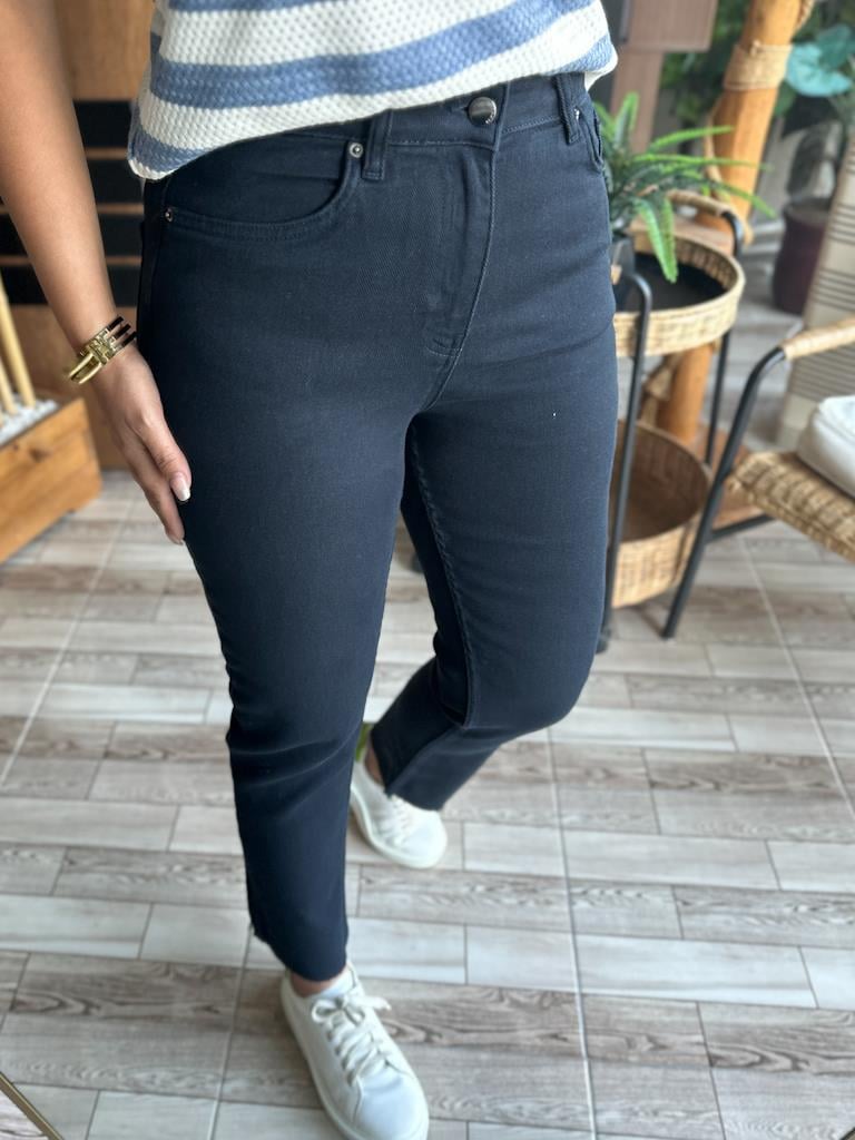 Kesik Paça Yüksek Bel Mom Fit Lacivert