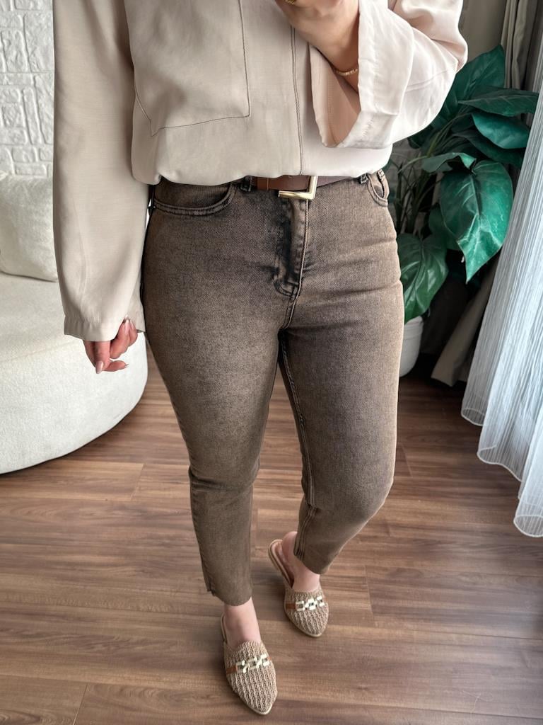 Kesik Paça Yüksek Bel Mom Jean Antik Kahve