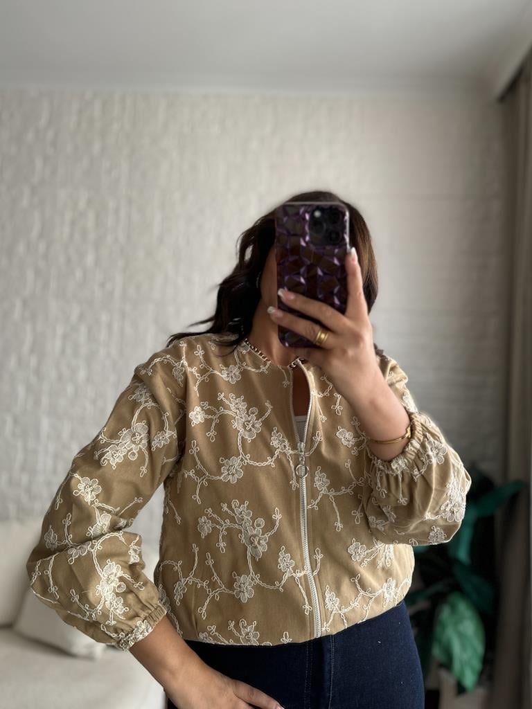 Keten Astarlı Çiçek Nakışlı Bomber Ceket Camel
