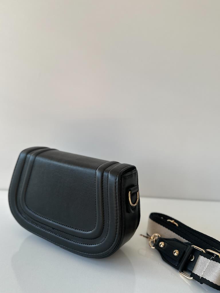 Marka Model Çapraz Askılı Çanta Siyah