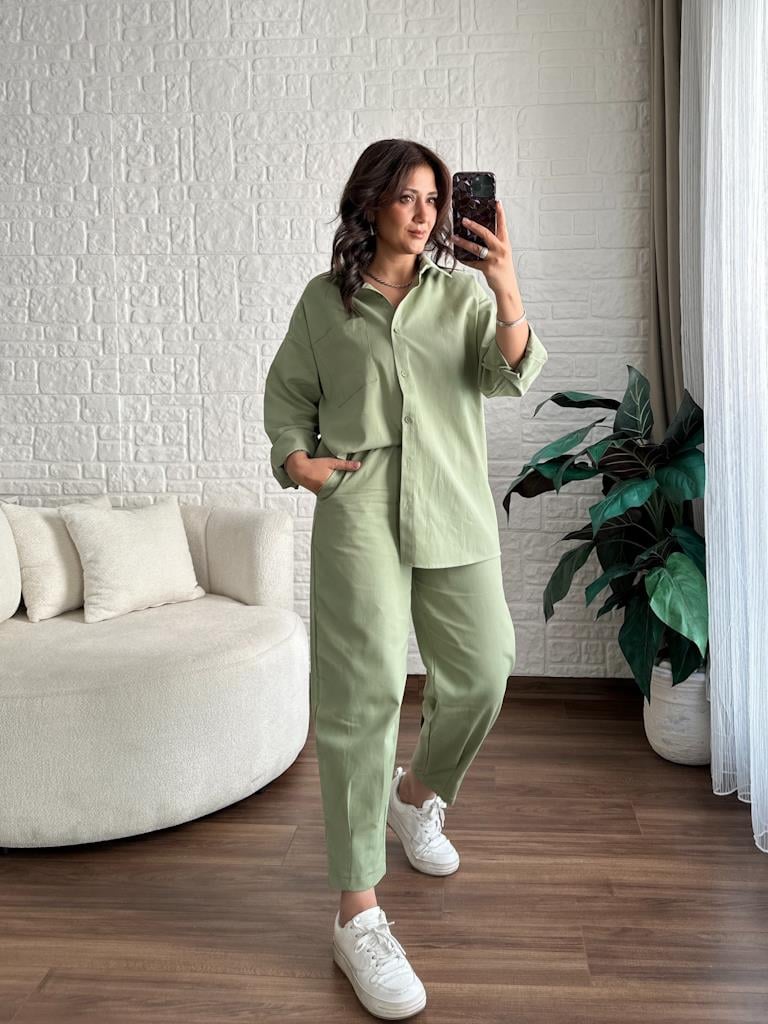 Mint Yeşili Gabardin Kumaş Paça Pensli Gömlek Pantolon Takım