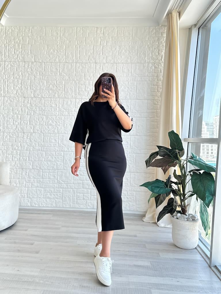 Modal Kumaş Siyah Beyaz Şeritli Etek Takım