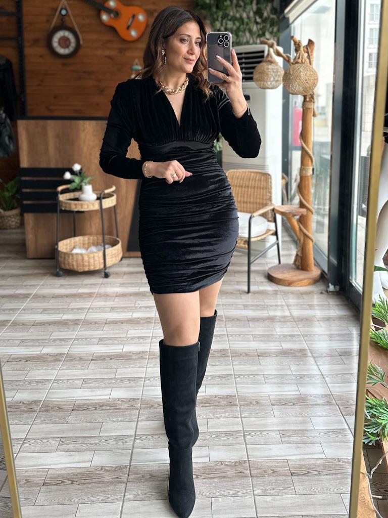 Omuz Vatkalı Drapeli Kadife Elbise Elbise Siyah