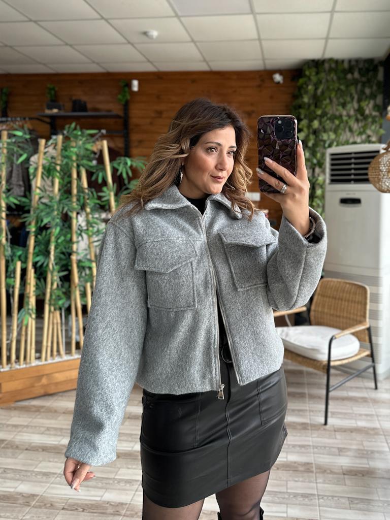 Önü Kapaklı Fermuarlı Buklet Ceket Gri