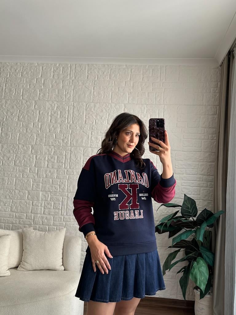 Önü Nakış İşleme V Yaka Bordo Lacivert Yazı Bakılı İki İplik Sweatshirt Lacivert