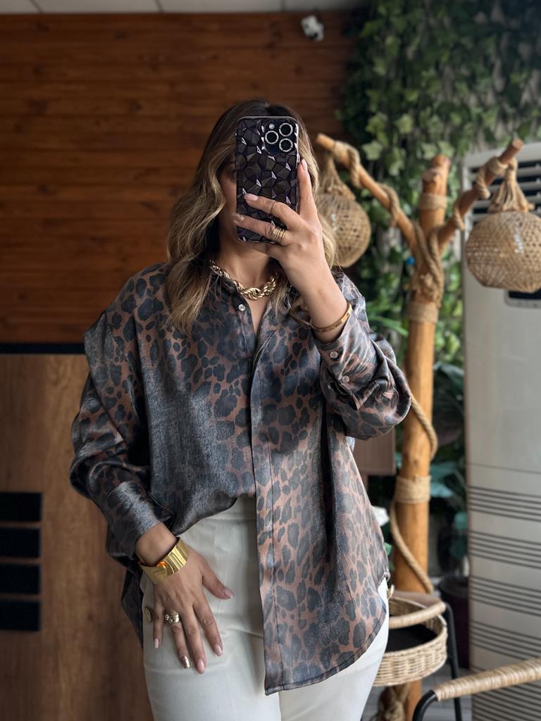 Parlak Saten Oversize Leopar Desen Gömlek