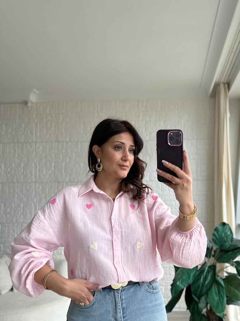 Pembe Kalp Panç Detaylı Müslin Gömlek