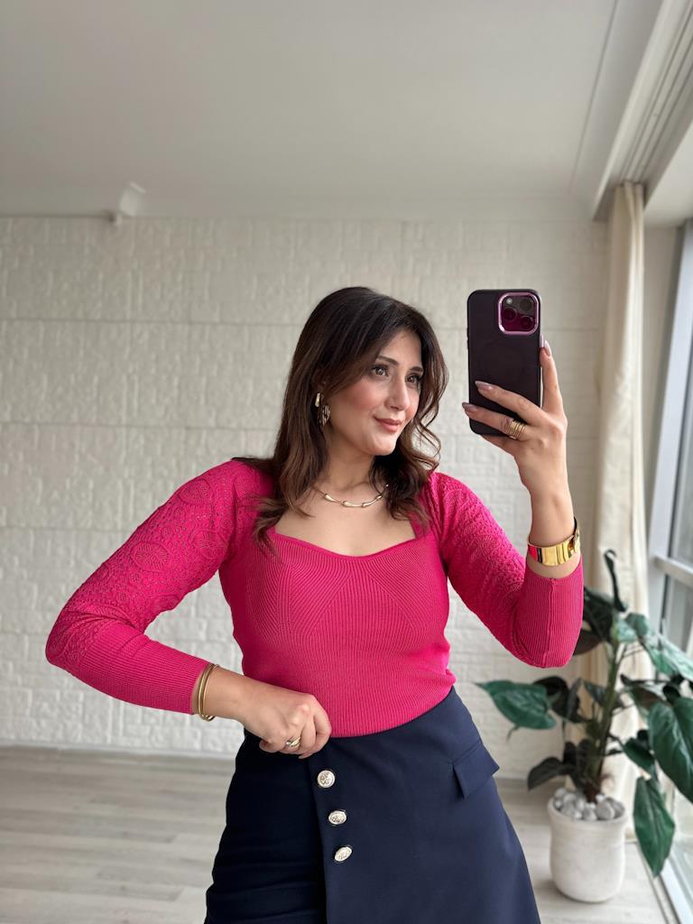 Pembe Kolu Ajurlu Kalp Yaka Triko Bluz