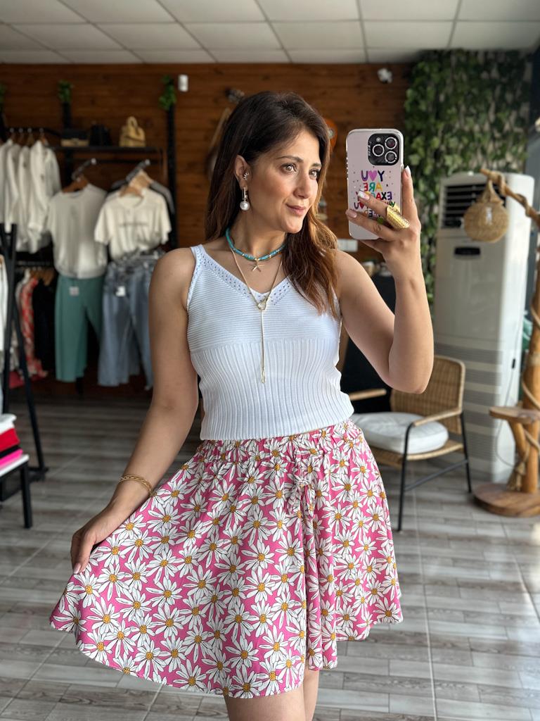 Pembe Üzeri Beyaz Papatya Desen Beli Lastikli Şort Etek