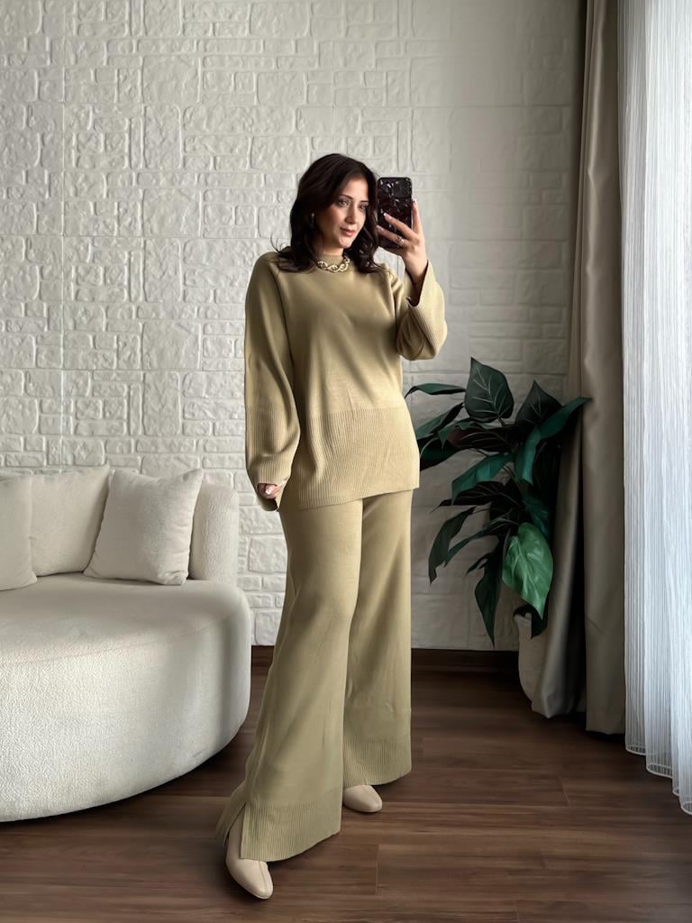 Premium Paça Detaylı Salaş Triko Takım Yağ Yeşil