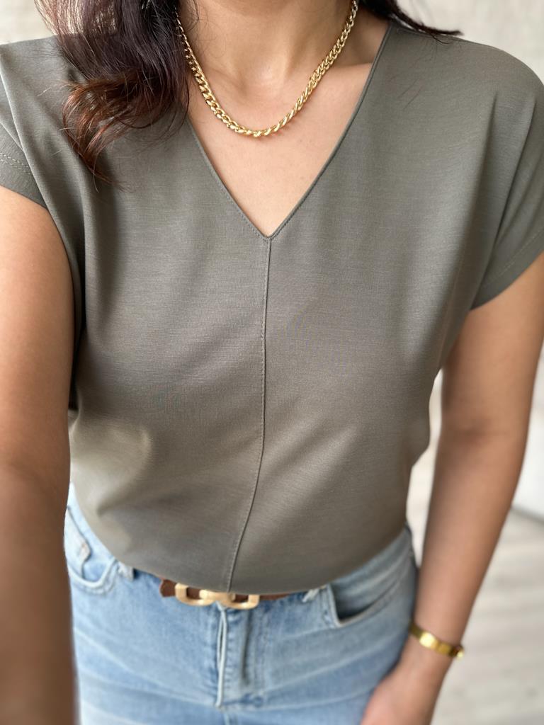 Premium Seri Relaxed Fit V Yaka Basic Tişört Haki Yeşil