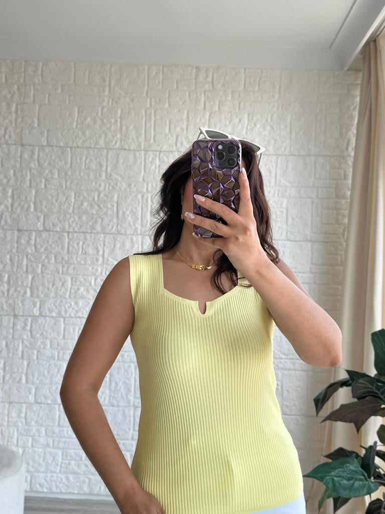 Sarı V Yaka Detaylı Fitilli Full Likralı Bluz