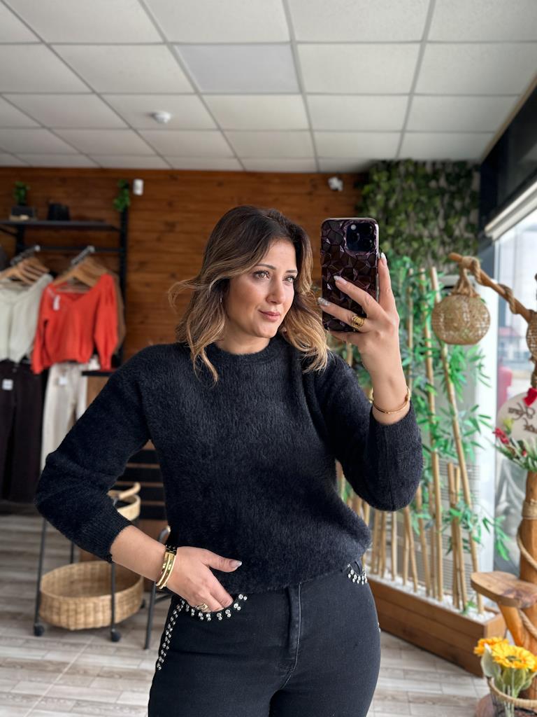 Siyah Bisiklet Yaka Yumoş Triko Kazak