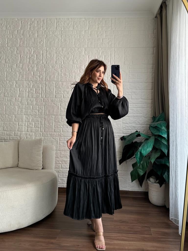 Siyah Crushlı Bluz Etek Takım