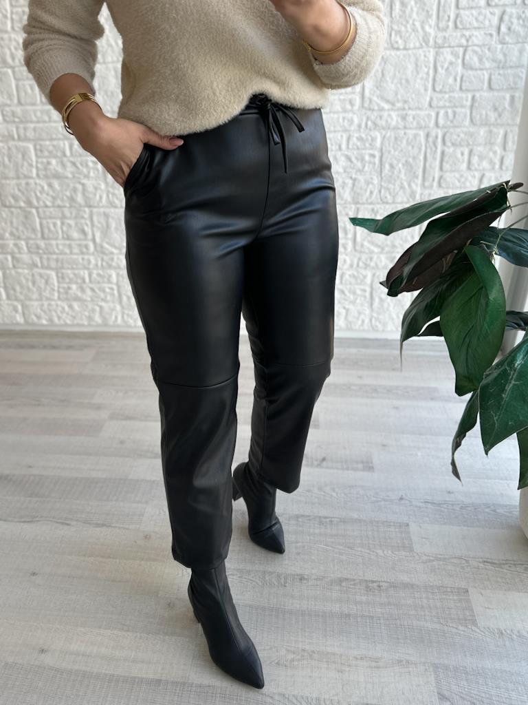 Siyah Marka Model Beli Lastikli Deri Pantolon