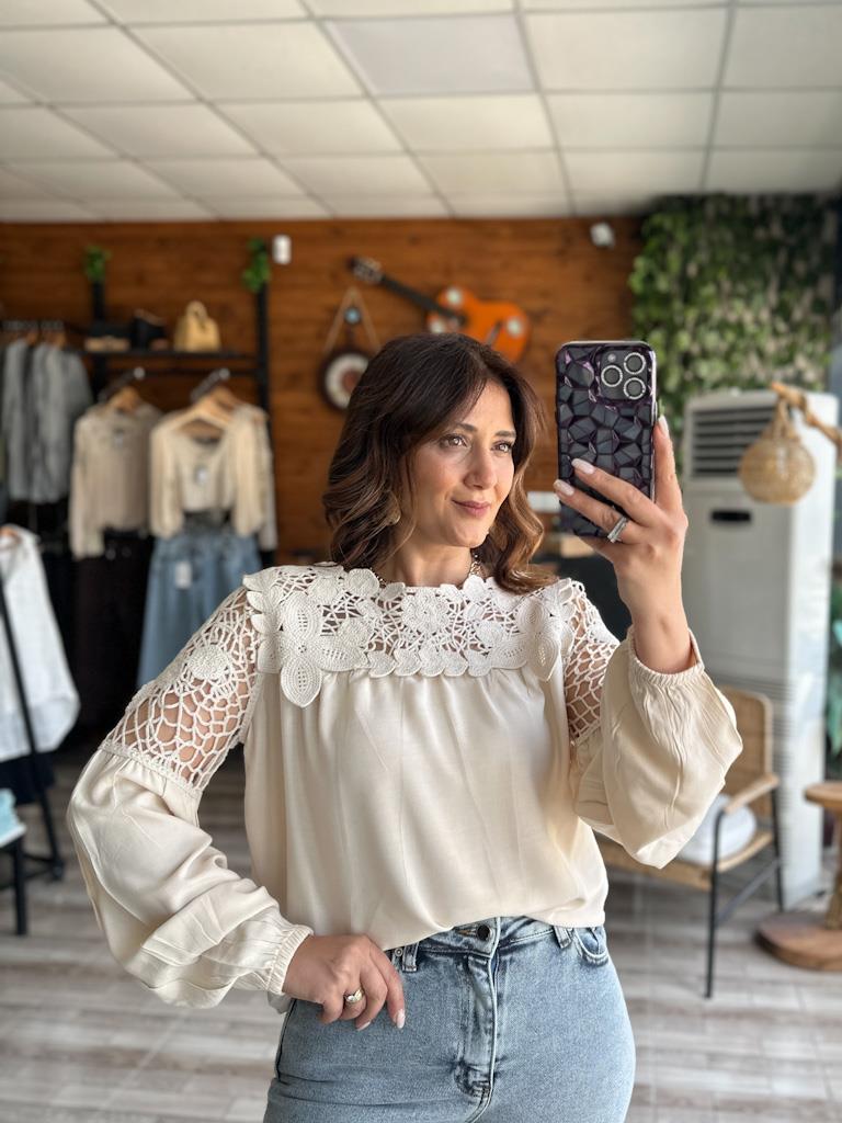 Tasarım Bej Üst Dantelli Bluz