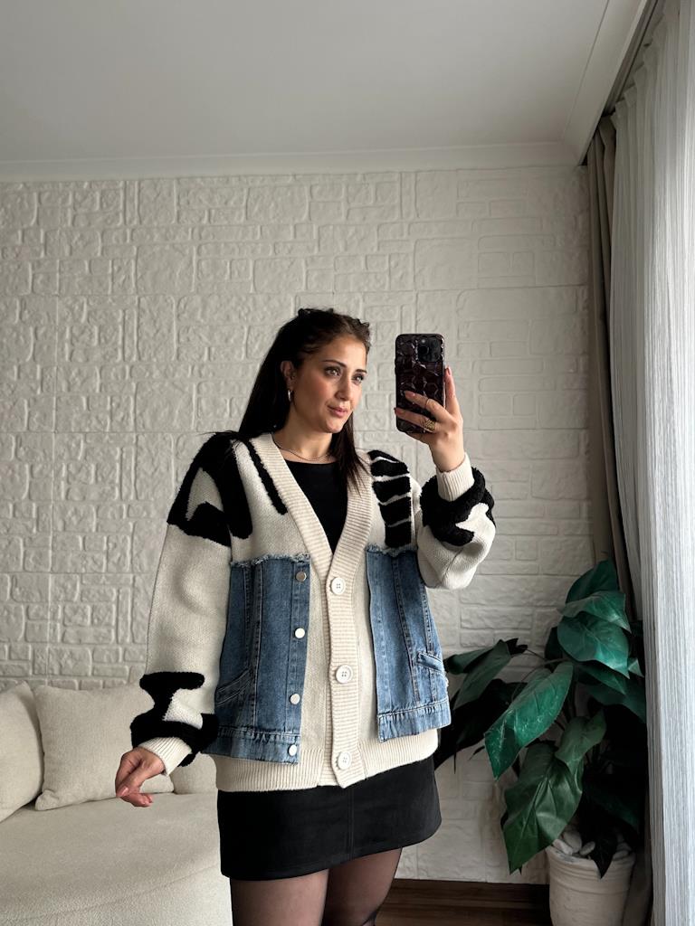 V Yaka Jean Detaylı Yazı Pançlı Oversize Hırka