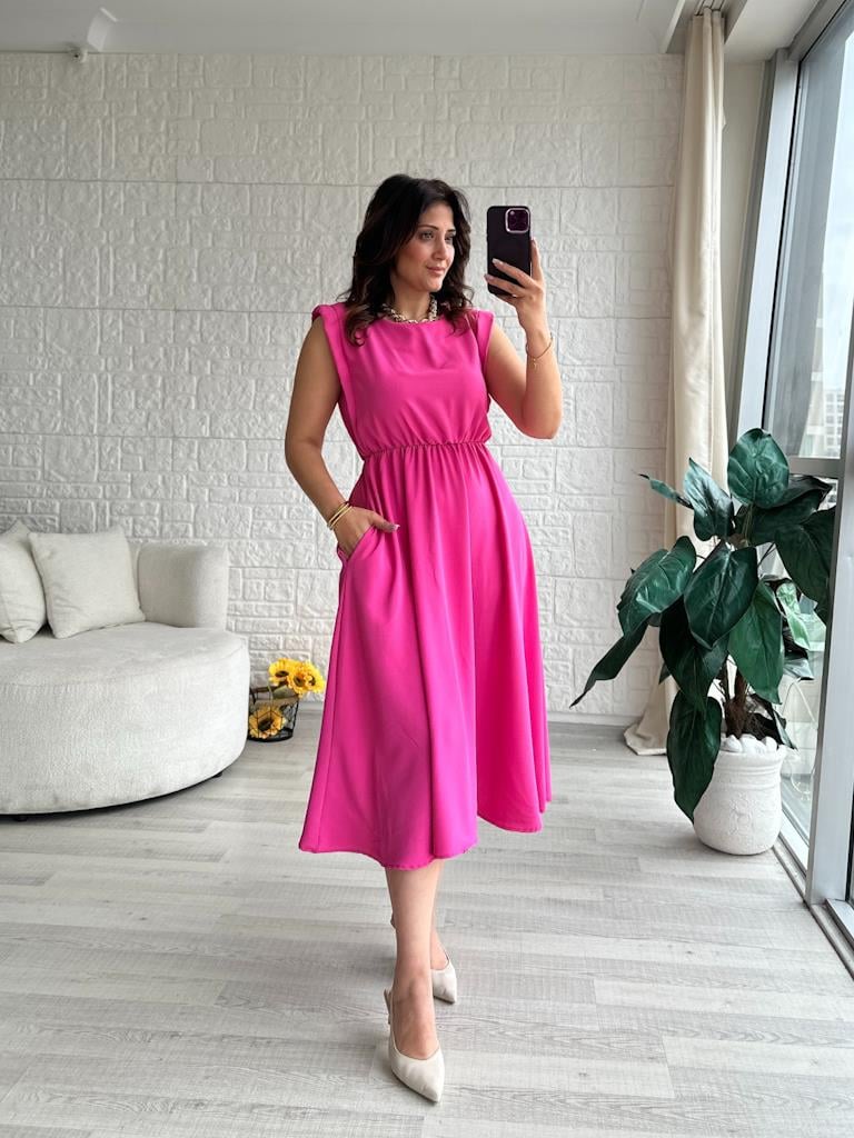 Vatkalı Kolsuz Elbise Pembe