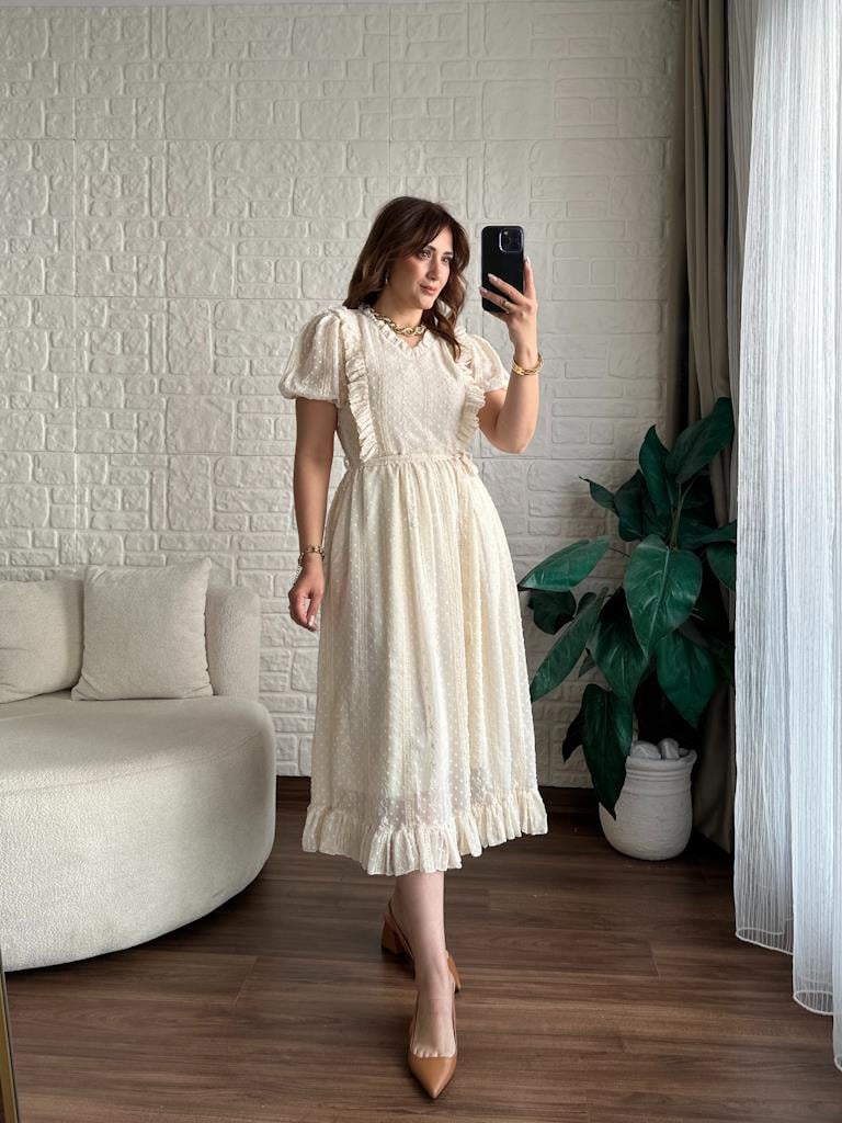 Vintage Model Yaka Fırfır Tül Nakışlı Elbise