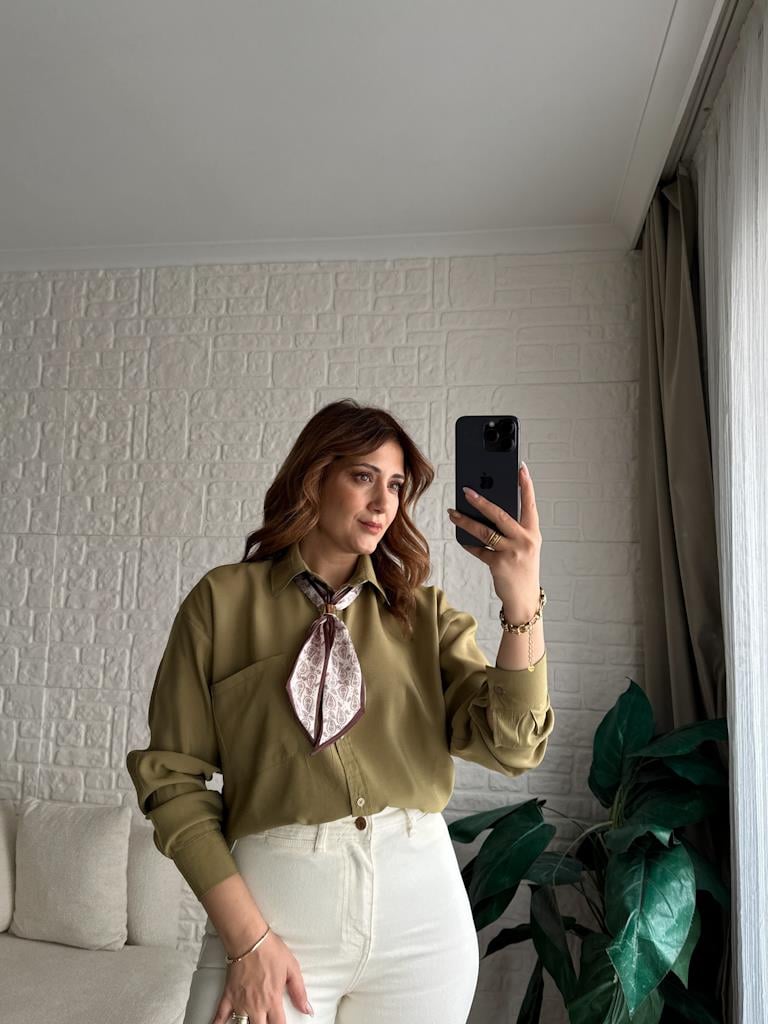 Yağ Yeşil  Fular Detaylı Salaş Gömlek