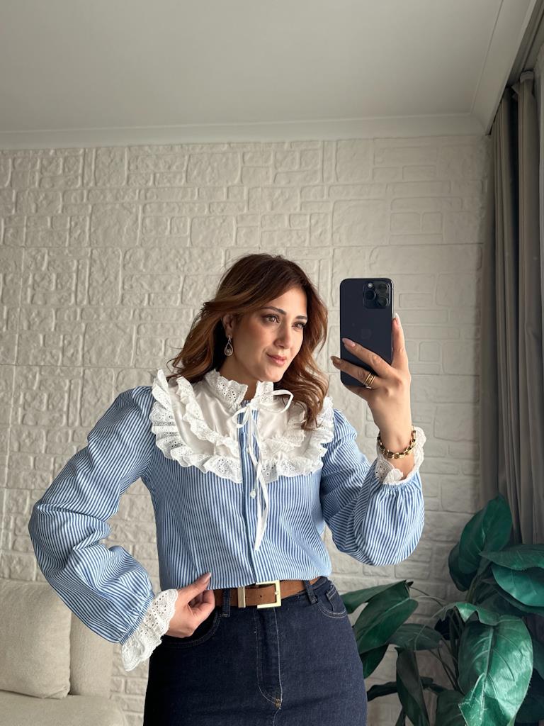 Yaka Fisto Detaylı Çizgili Gömlek
