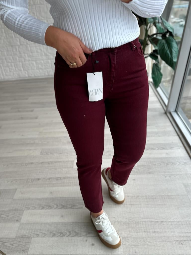 ZR Bordo Kesik Paça Mom Jean