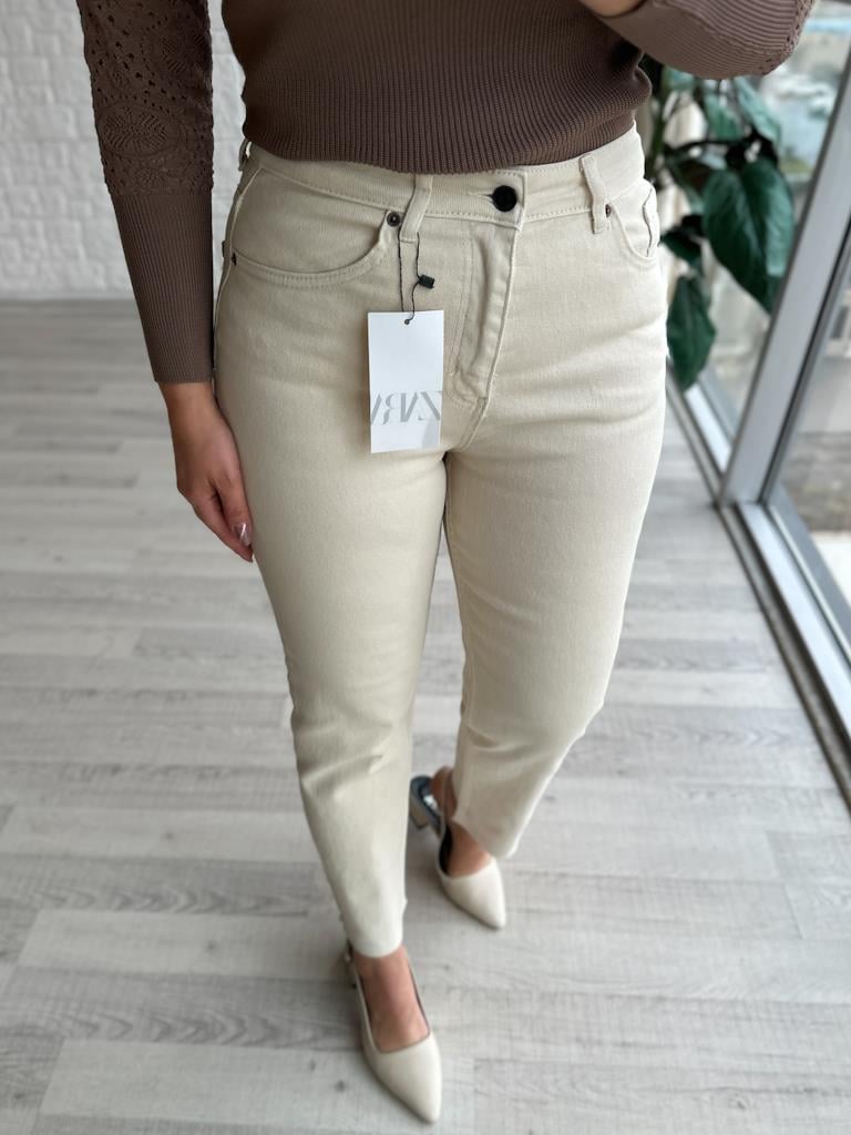 ZR Krem Kesik Paça Mom Jean