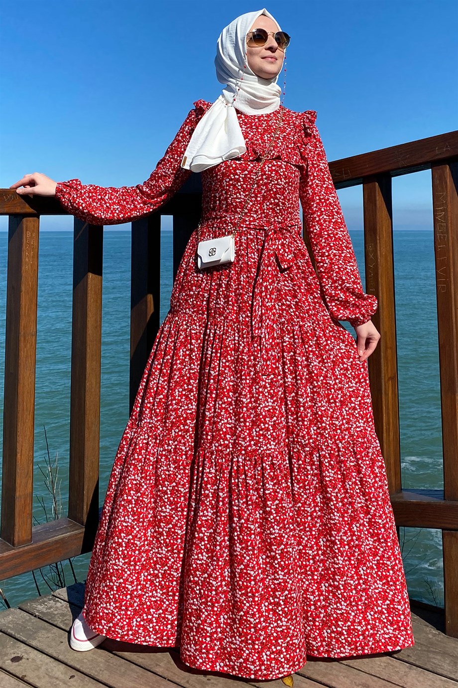 Berna Çiçekli Elbise Kırmızı - Rabia Şamlı | Tesettür Giyim, Elbise ve  Kadın Giyim Modası
