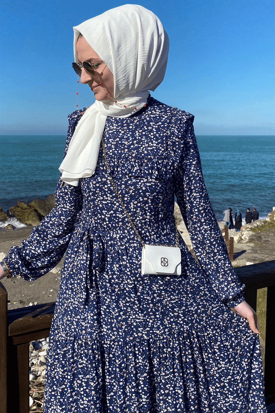 Berna Çiçekli Elbise Mavi - Rabia Şamlı | Tesettür Giyim, Elbise ve Kadın  Giyim Modası