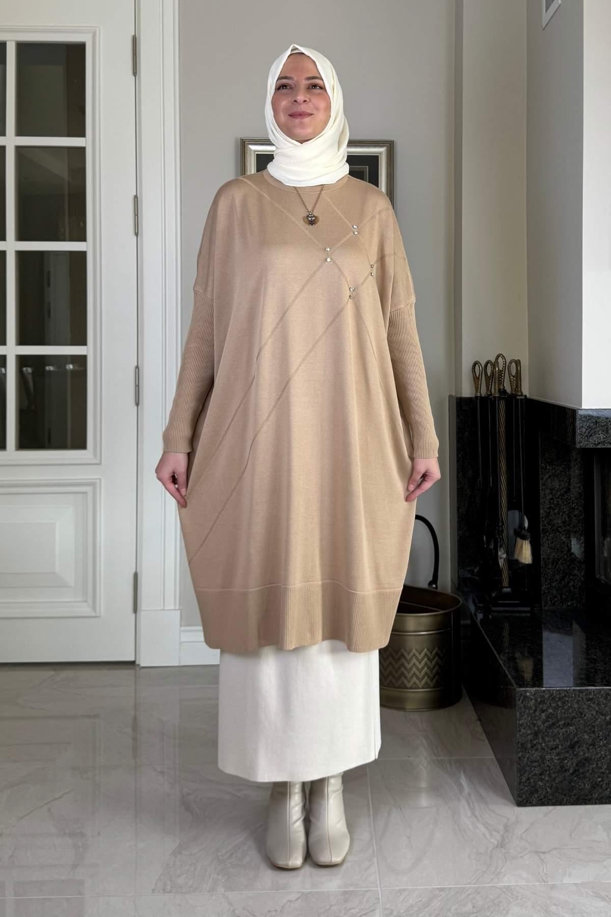 Melda Triko Tunik Bej