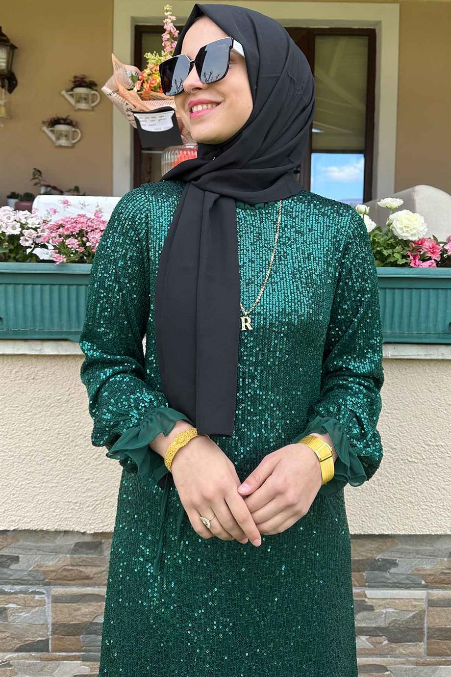 Pırıl Zümrüt Yeşili Elbise | Rabia Şamlı | Tesettür Giyim, Elbise ve Kadın  Giyim Modası