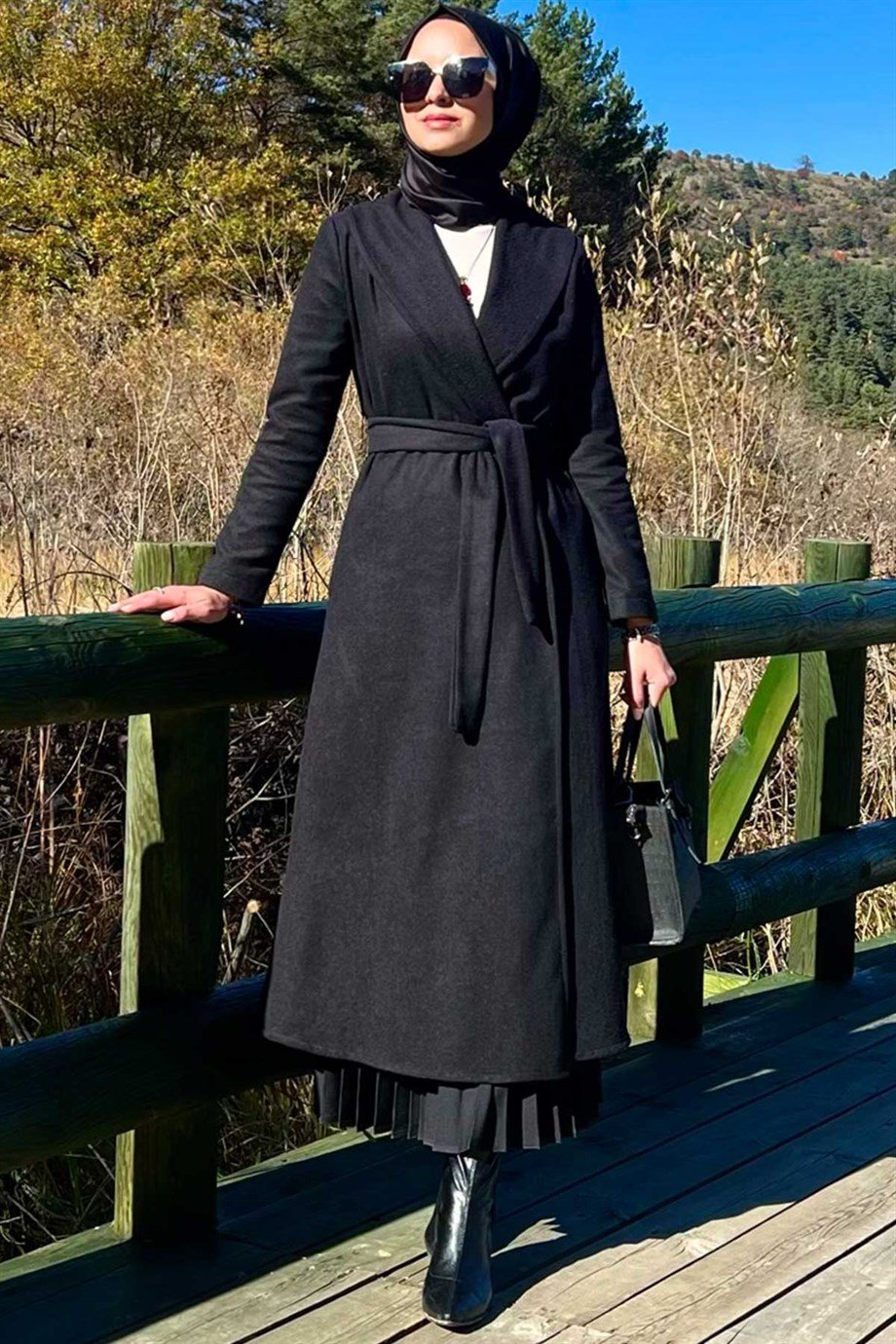 Selin Siyah Kaşe Kaban | Rabia Şamlı | Tesettür Elbise ve Kadın Giyim Modası