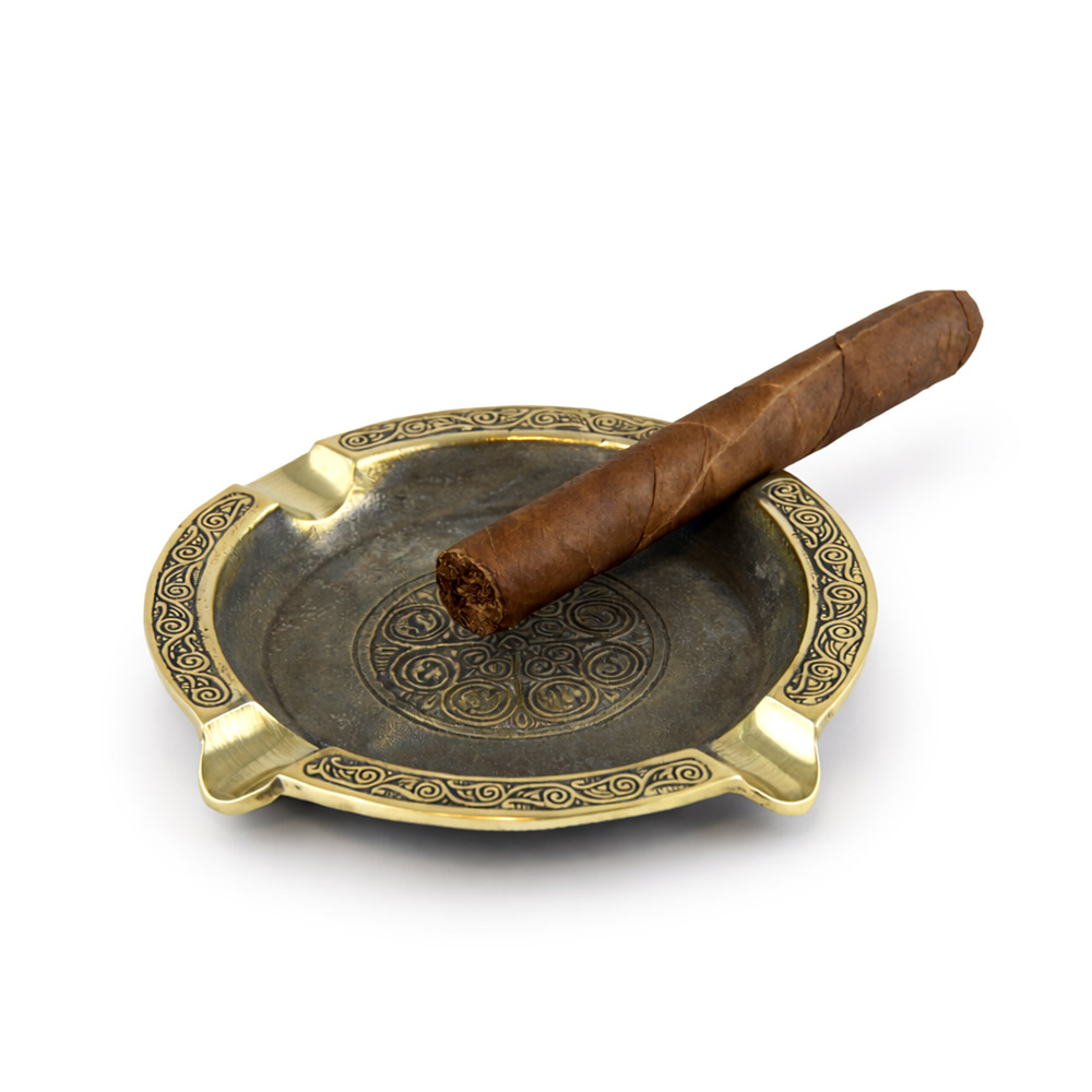 Coho Brazen Antique İşlemeli Döküm Puro Küllüğü