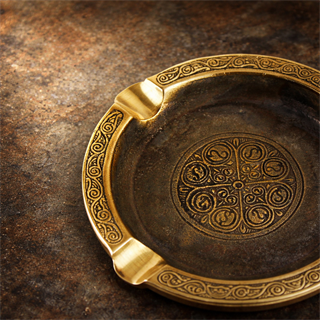 Coho Brazen Antique İşlemeli Döküm Puro Küllüğü